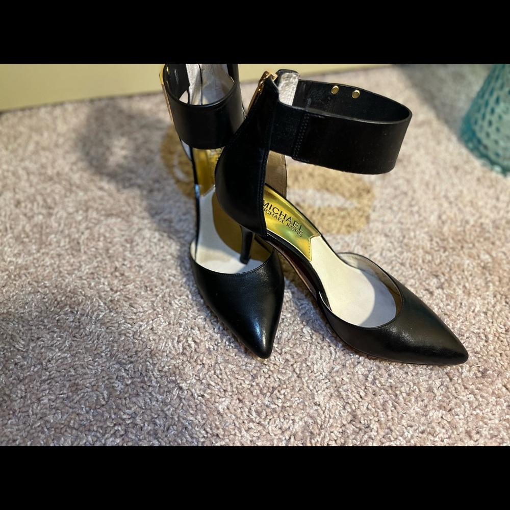 Great leather ankle strap Michael Kors pumps ( all prices are negotiable)
